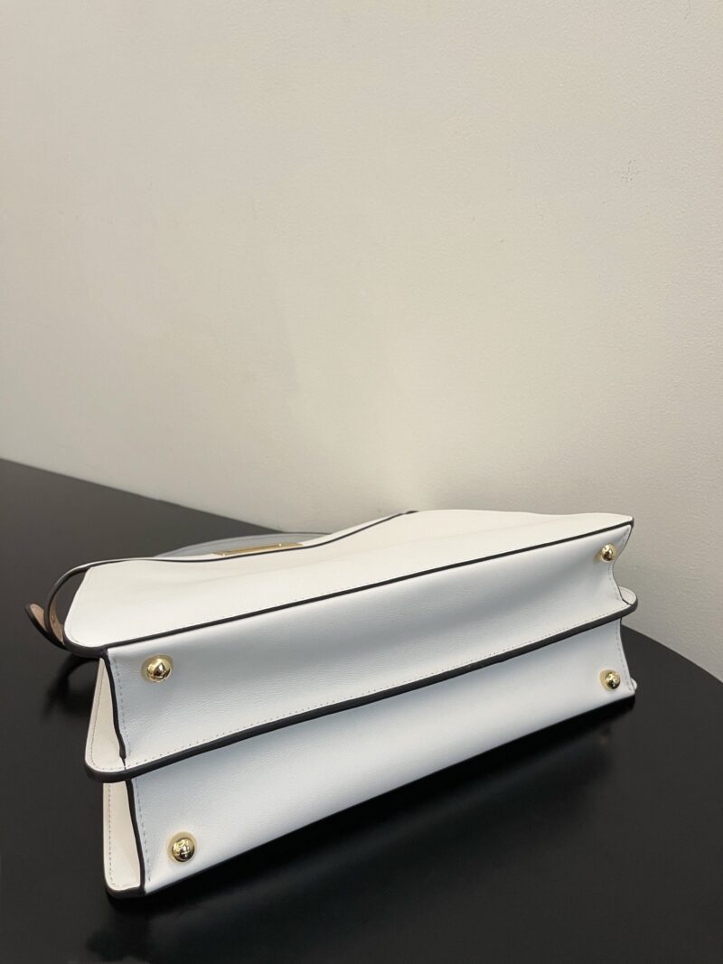 Fendi Peekaboo Soft Medium White leather bag - Image 2