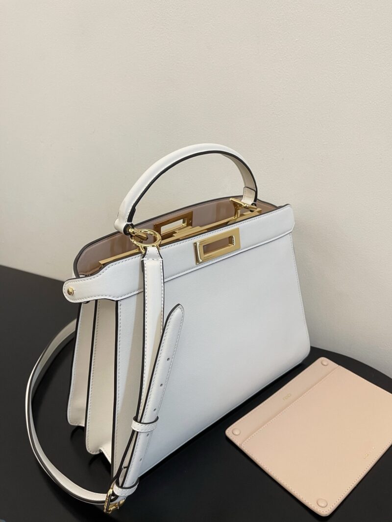 Fendi Peekaboo Soft Medium White leather bag - Image 6