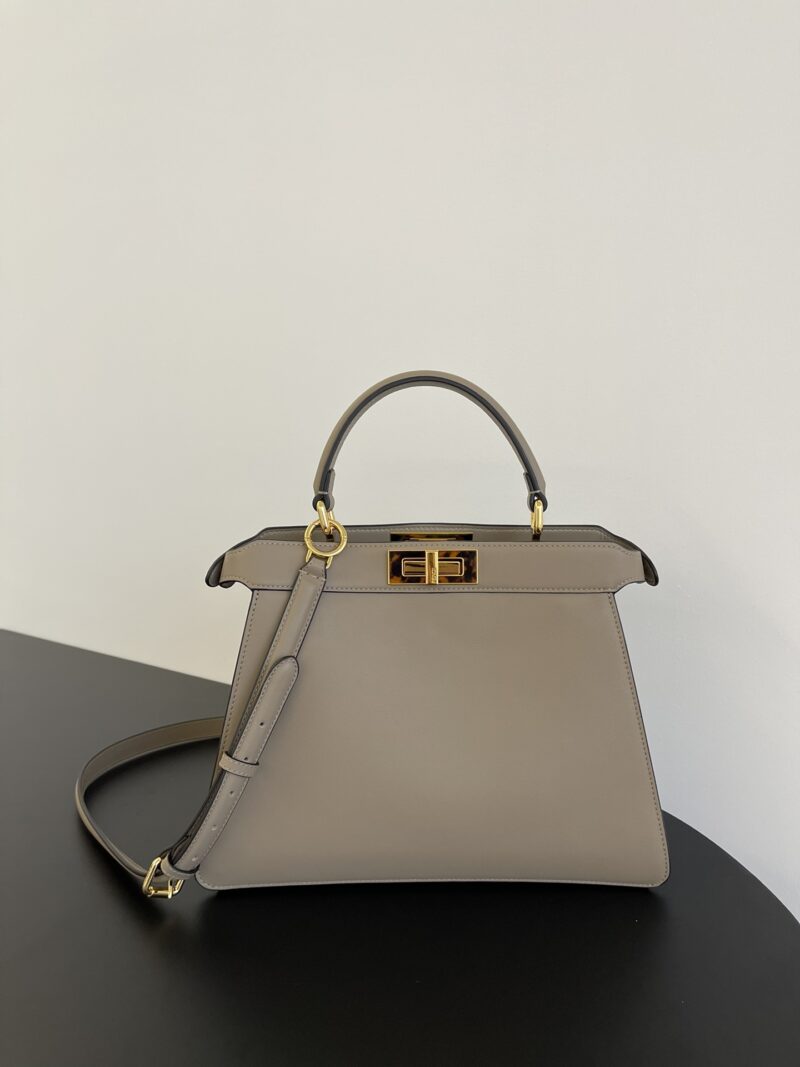 Fendi Peekaboo ISeeU Medium Dove grey calfskin bag - Image 5