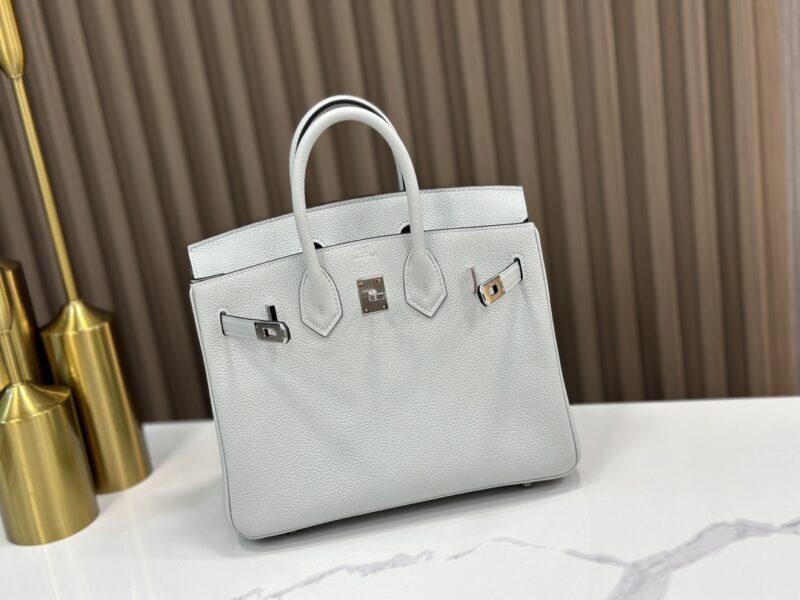 Hermes Birkin 25 handbag in Bleu Pale Togo leather - Image 7