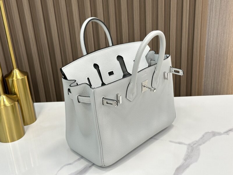 Hermes Birkin 25 handbag in Bleu Pale Togo leather - Image 9