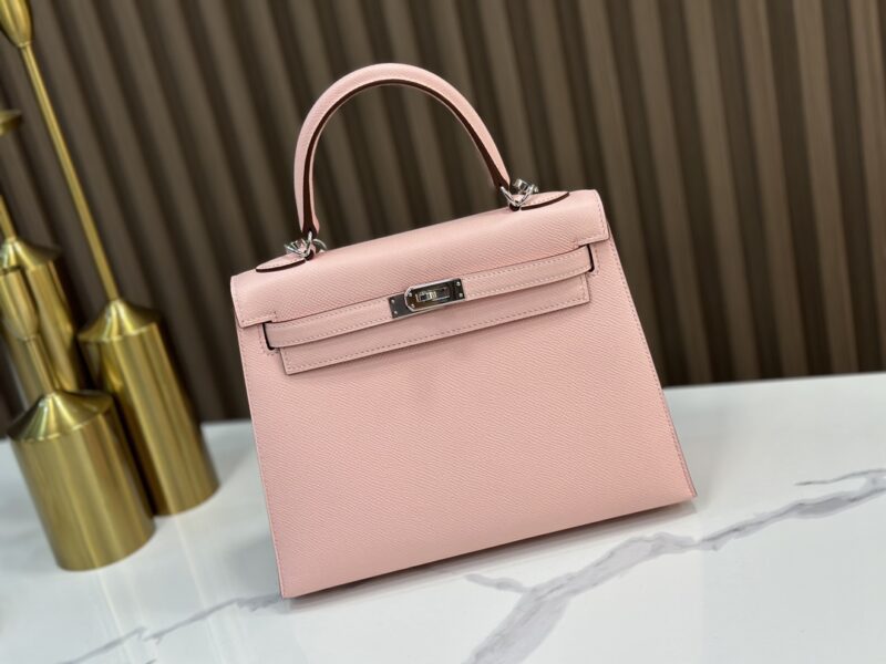 Replica HERMÈS Kelly 25 Handbag in Rose Sakura Epsom Leather – Luxury HERMÈS Handbag