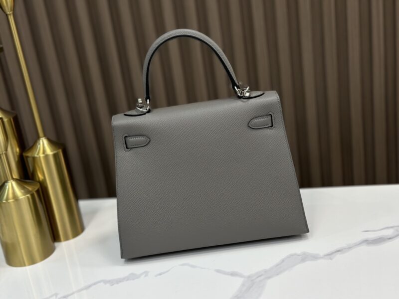 Hermes Kelly 25 handbag in Gris Meyer   Epsom leather - Image 6