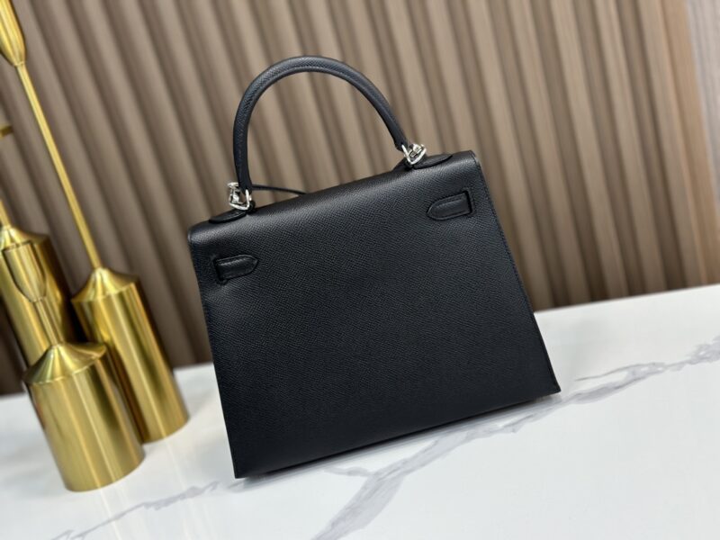 Hermes Kelly 25 handbag in Black Epsom leather - Image 2