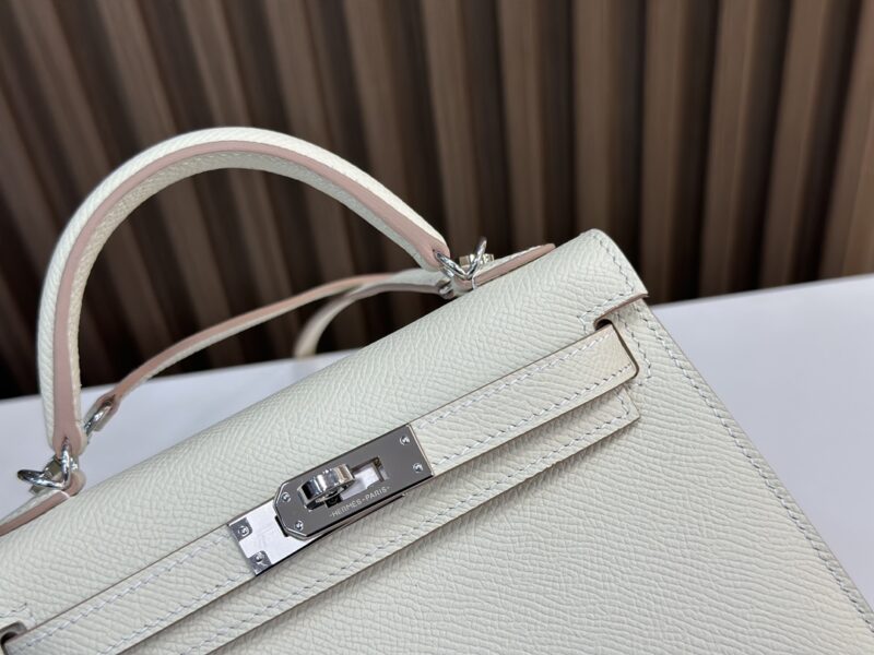 HERMÈS Mini Kelly II crossbody bag in Craie Epsom leather - Image 2