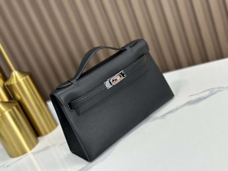 HERMÈS Kelly Pochette in Black Swift leather - Image 2