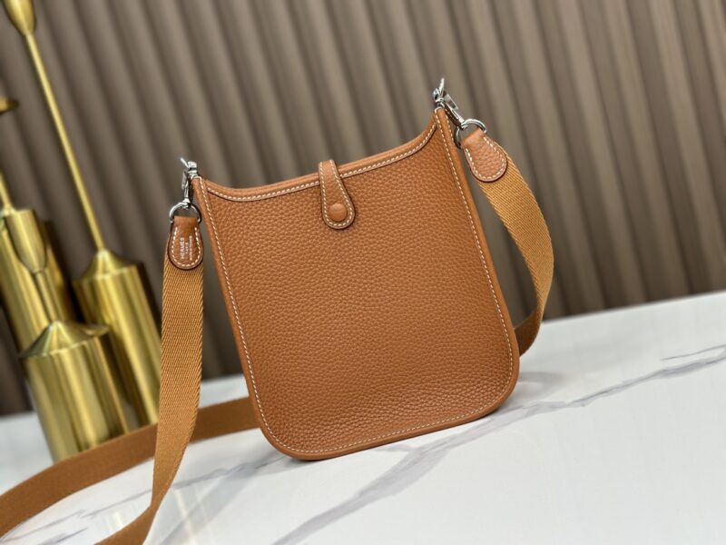 Hermès Gold Clemence Mini Evelyne 16 TPM - Image 5