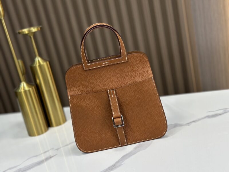 Hermès Gold Mini Halzan 22cm of Clemence Leather - Image 2