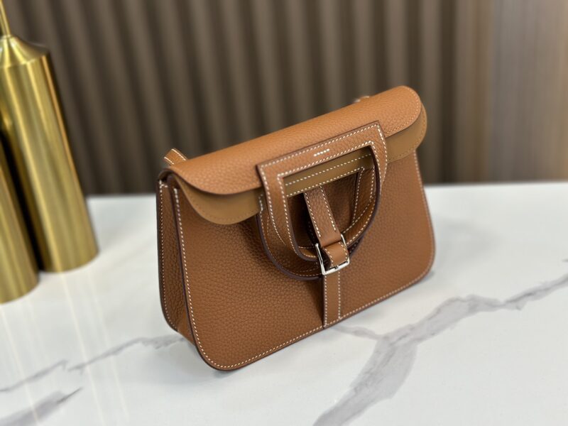 Hermès Gold Mini Halzan 22cm of Clemence Leather - Image 6