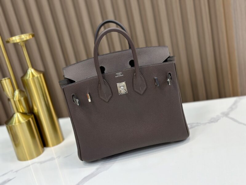 Hermes Birkin 25 handbag in Ebene Togo leather - Image 4