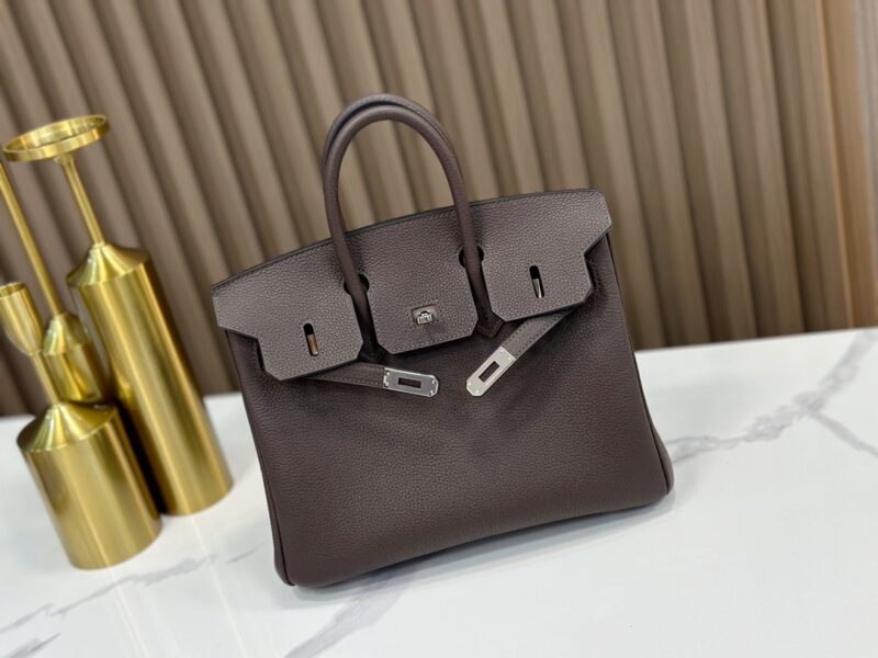 Hermes Birkin 25 handbag in Ebene Togo leather - Image 7