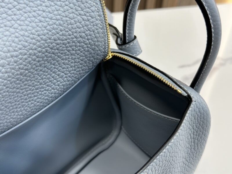 HERMÈS Mini Lindy shoulder bag in Bleu Lin Clemence leather - Image 7