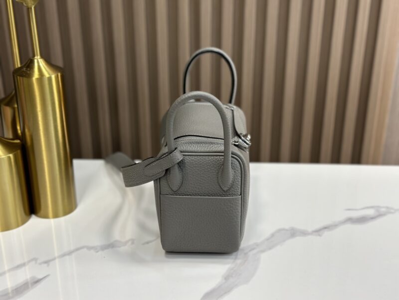 HERMÈS Mini Lindy shoulder bag in Gris Meyer Clemence leather - Image 3