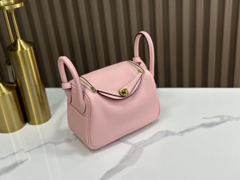 HERMÈS Mini Lindy shoulder bag in Rose Sakura Clemence leather - Image 3