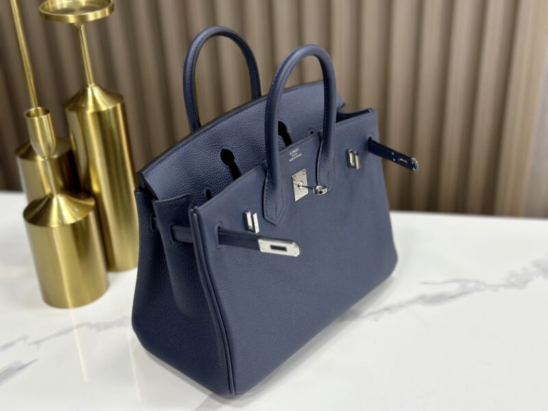 HERMÈS Birkin 25 handbag in Bleu Saphir Togo leather - Image 5