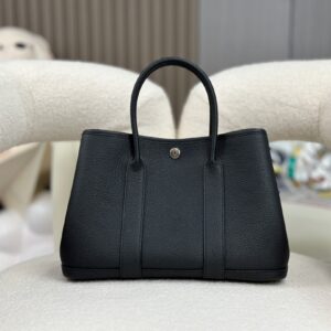 Replica Hermès Garden Party 30cm Bag in Negonda Black – High-quality replica Hermès bag in classic black Negonda leather with silver-tone hardware.