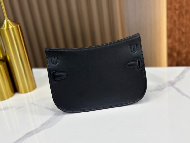 HERMÈS Jypsiere Mini shoulder bag in Black - Image 2