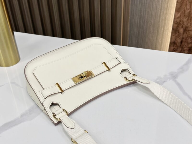 HERMÈS Jypsiere Mini shoulder bag in White - Image 8