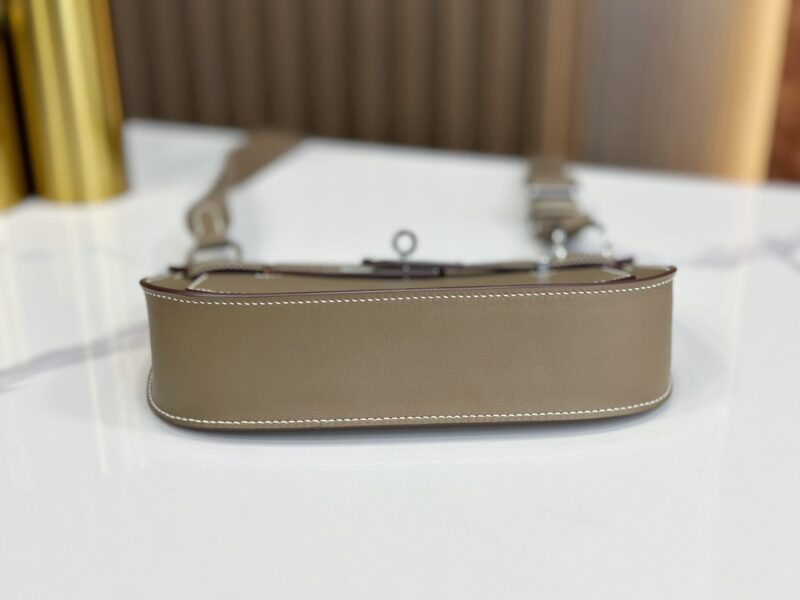 HERMÈS Jypsiere Mini shoulder bag in Etoupe - Image 5