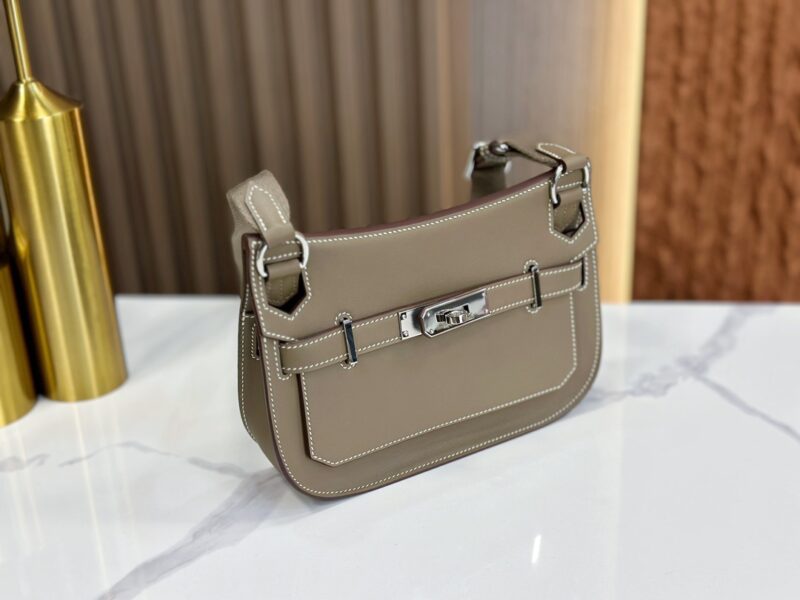 HERMÈS Jypsiere Mini shoulder bag in Etoupe - Image 6