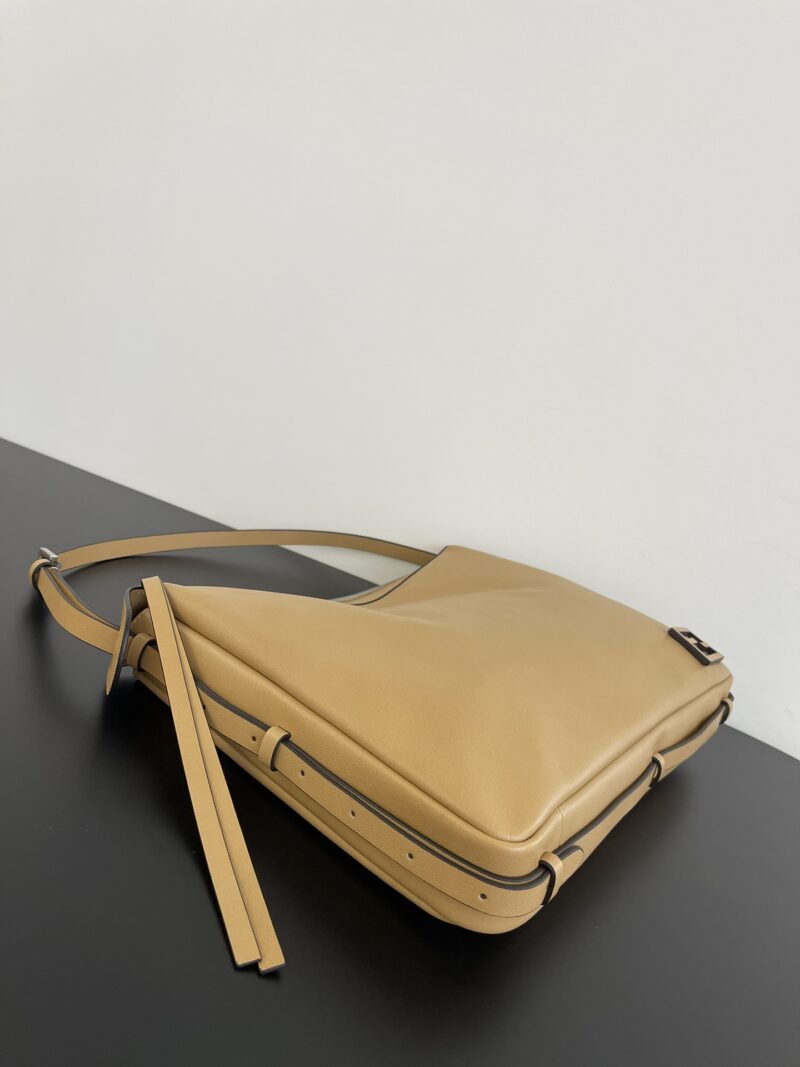 Simply Fendi Large Beige leather bag - Image 6