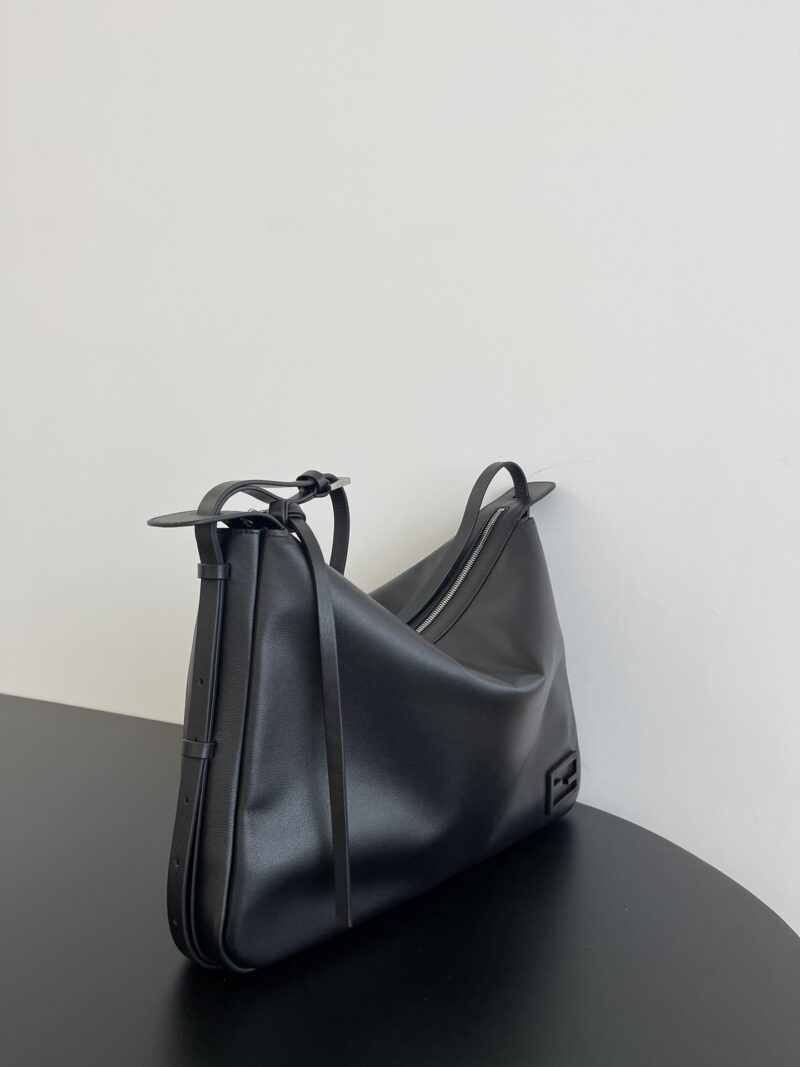 Simply Fendi Large Black leather bag - Image 6