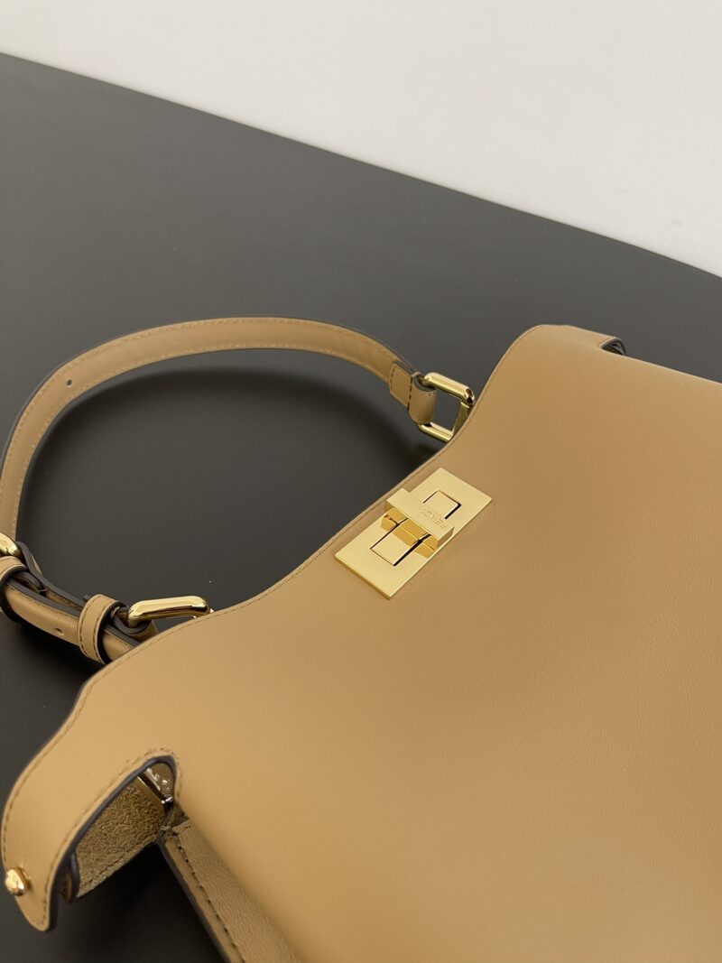 Fendi Peekaboo Soft Medium Cappuccino-coloured leather bag - Image 6