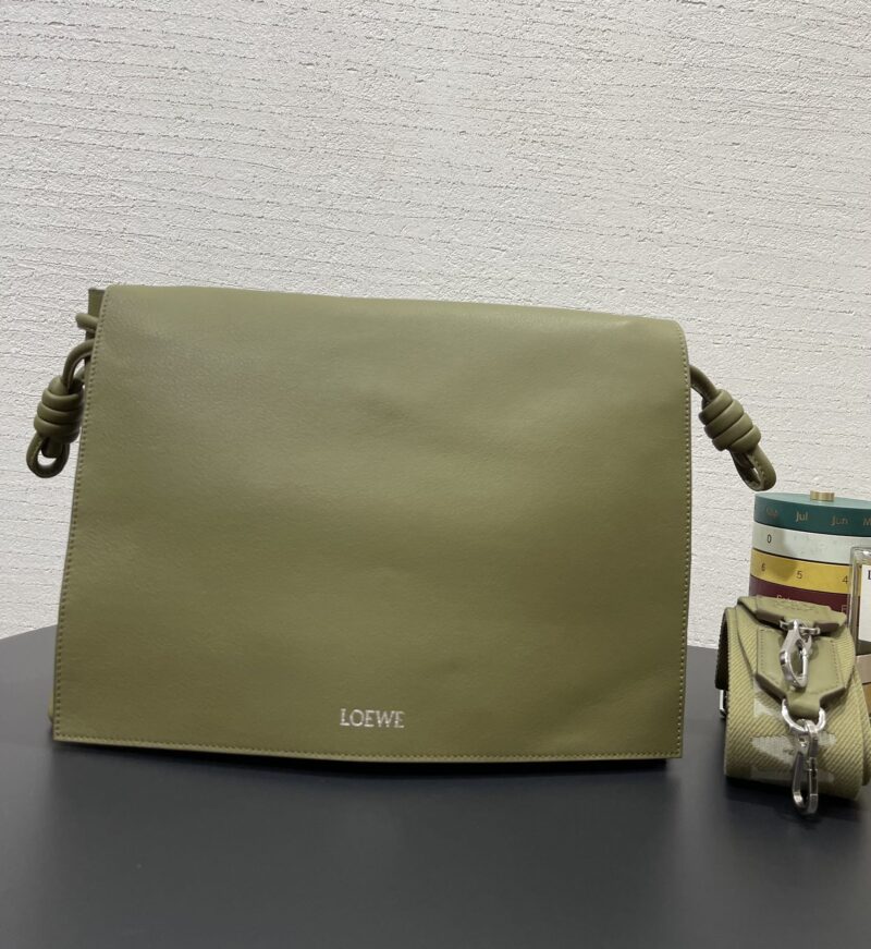 Loewe Flamenco satchel in Olive - Image 8