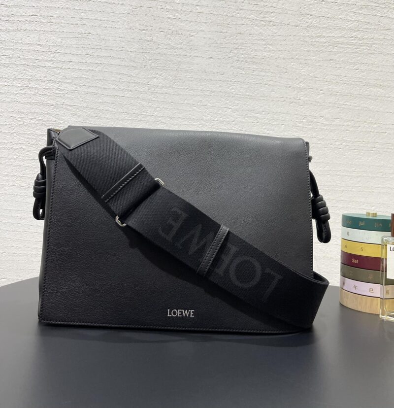 Loewe Flamenco satchel in Black - Image 8