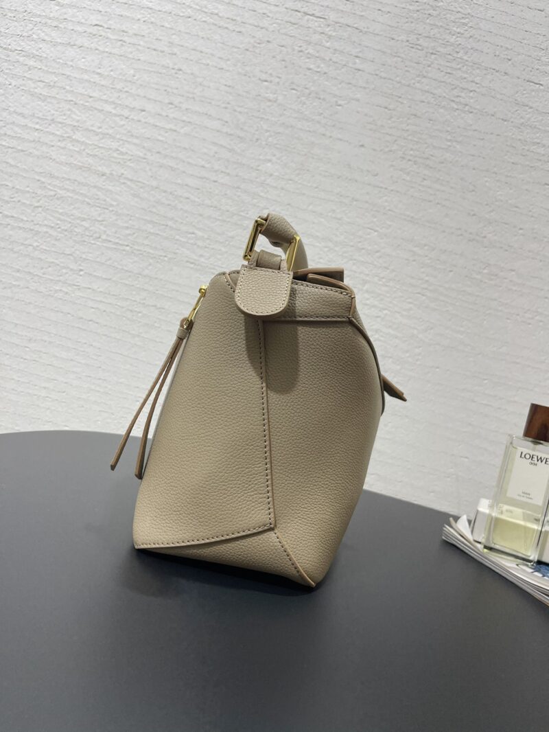 Loewe Puzzle bag in Sand - Image 6