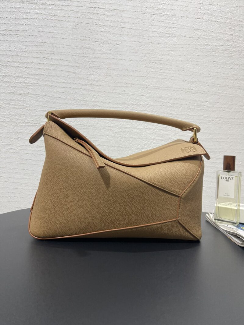 Loewe Puzzle bag in Toffee - Image 3