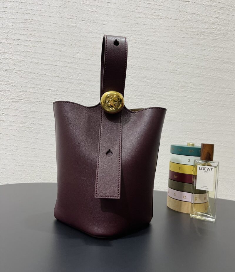 Loewe Mini Pebble Bucket bag Dark Burgundy - Image 6