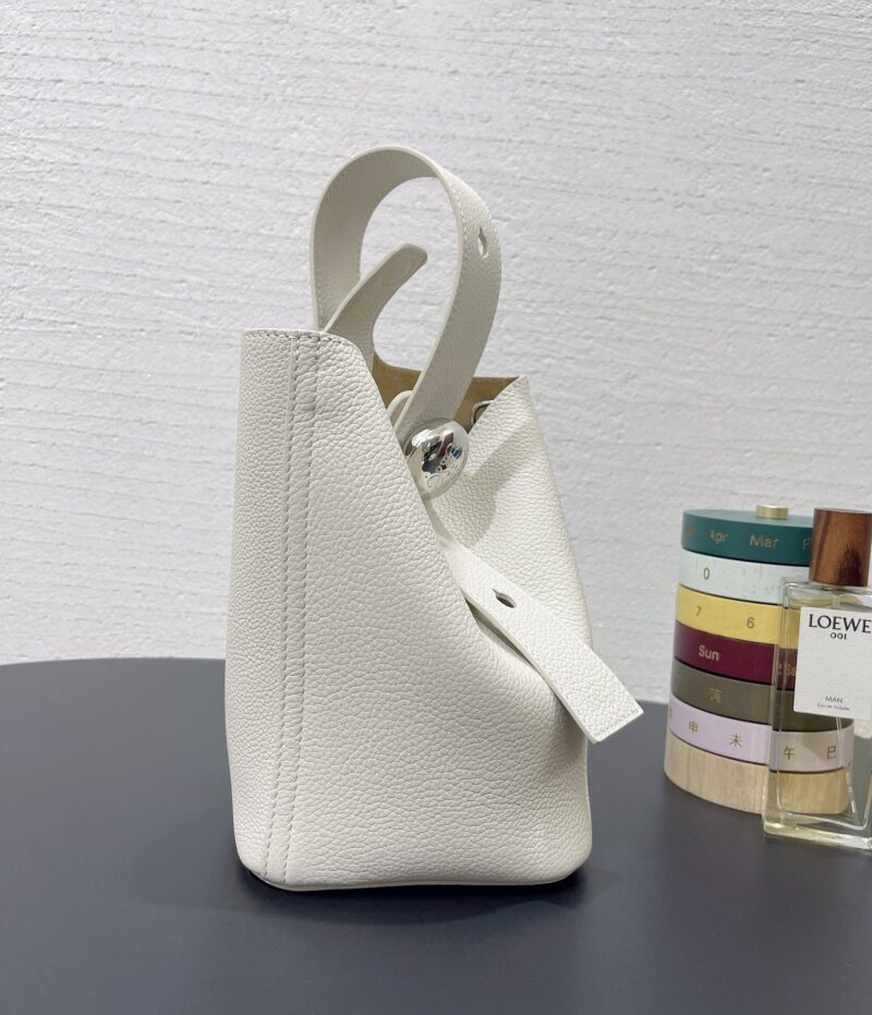 Loewe Mini Pebble Bucket bag White - Image 8