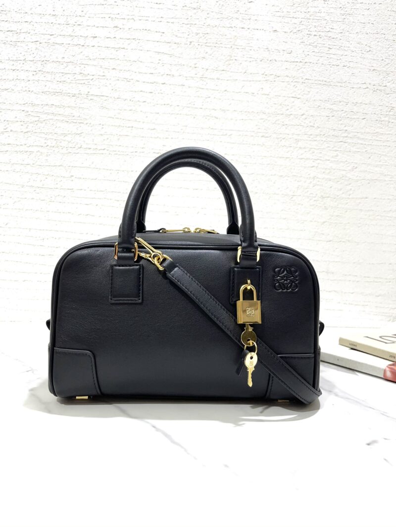 Loewe Amazona 23 bag Black - Image 7