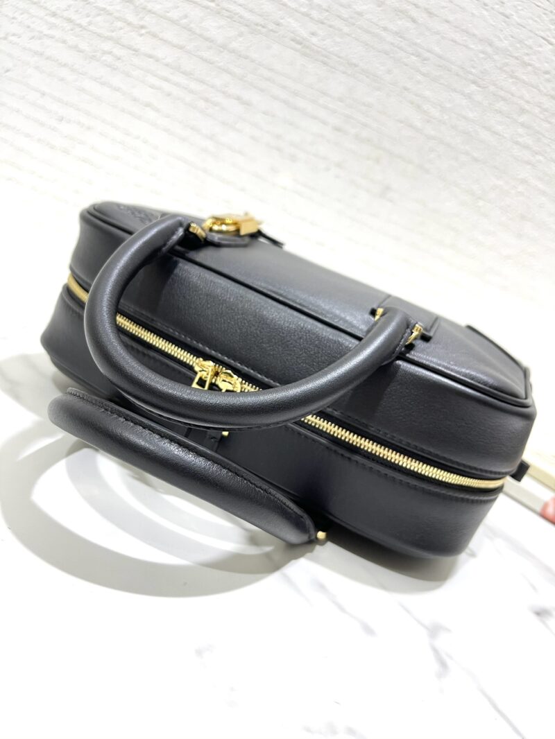 Loewe Amazona 23 bag Black - Image 6