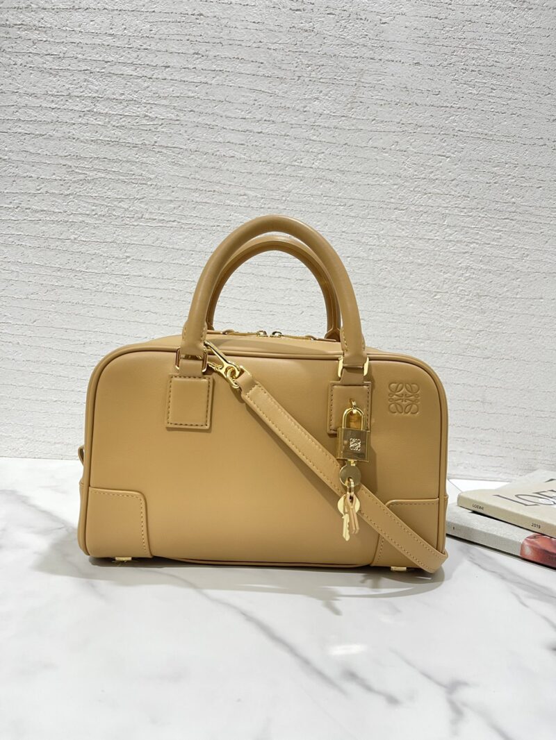 Loewe Amazona 23 bag Warm Desert - Image 4