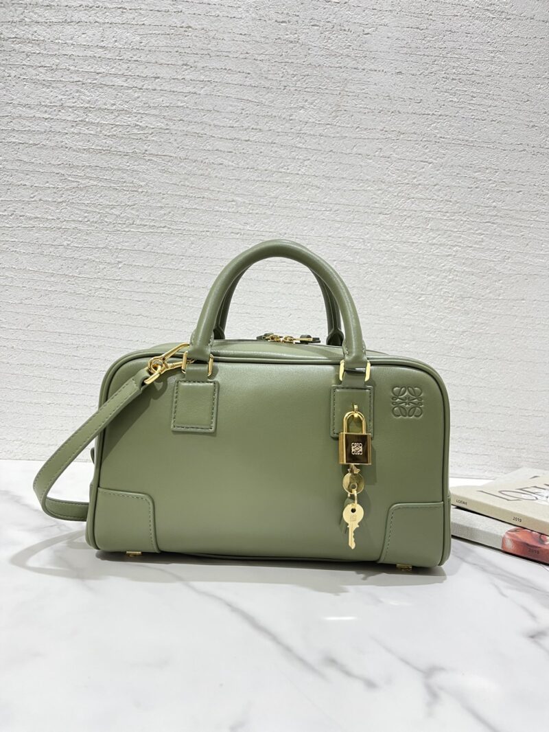 Replica Loewe Amazona 23 Bag in Avocado Green with premium leather and sophisticated design.