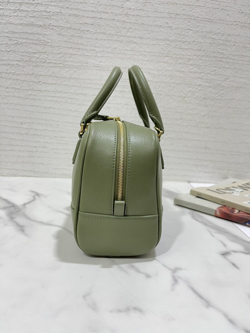 Loewe Amazona 23 bag Avocado Green - Image 2