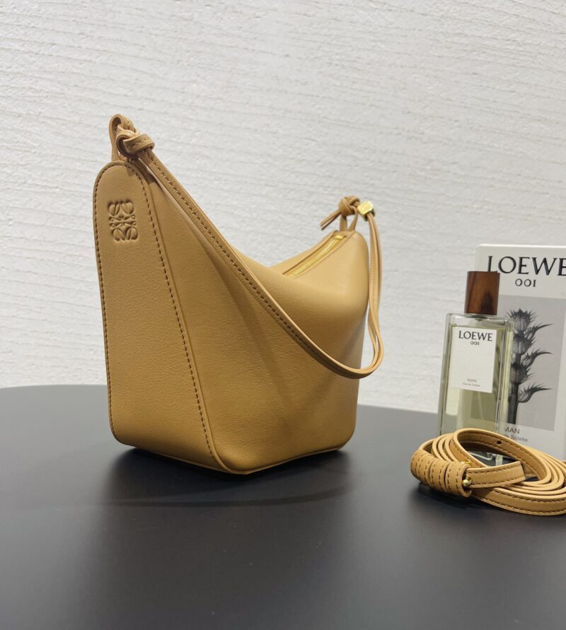 Loewe Mini Hammock hobo  Sahara - Image 4