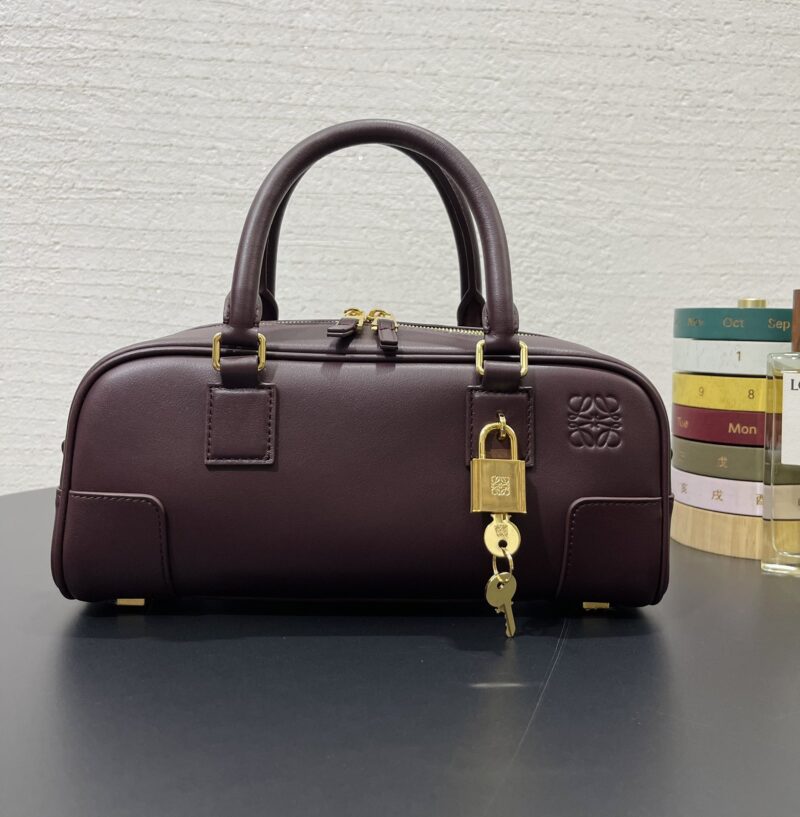 Loewe Amazona 23 Cropped bag Dark Burgundy - Image 9