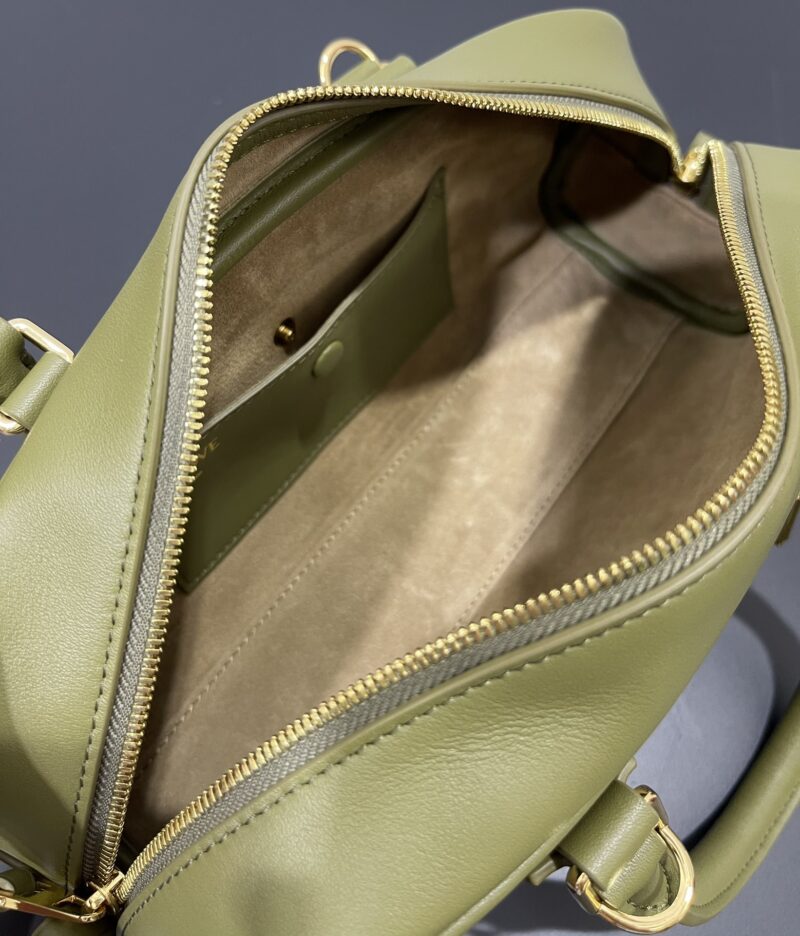 Loewe Amazona 23 Cropped bag Olive - Image 2