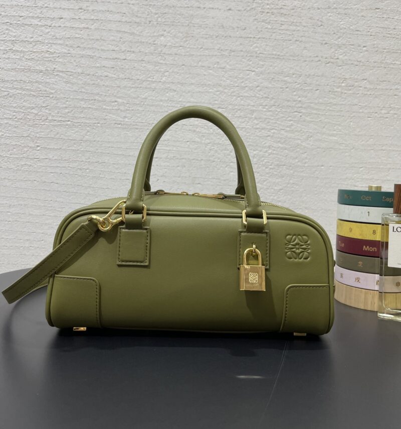 Loewe Amazona 23 Cropped bag Olive - Image 4