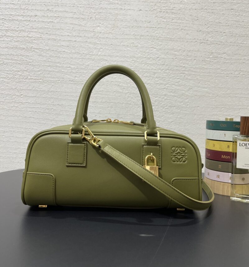 Loewe Amazona 23 Cropped bag Olive - Image 5