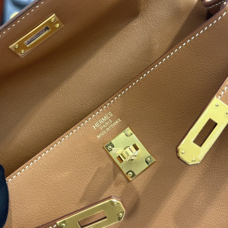 Hermes Gold Swift Kelly Moove Bag - Image 3