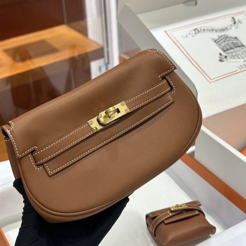 Hermes Gold Swift Kelly Moove Bag - Image 8