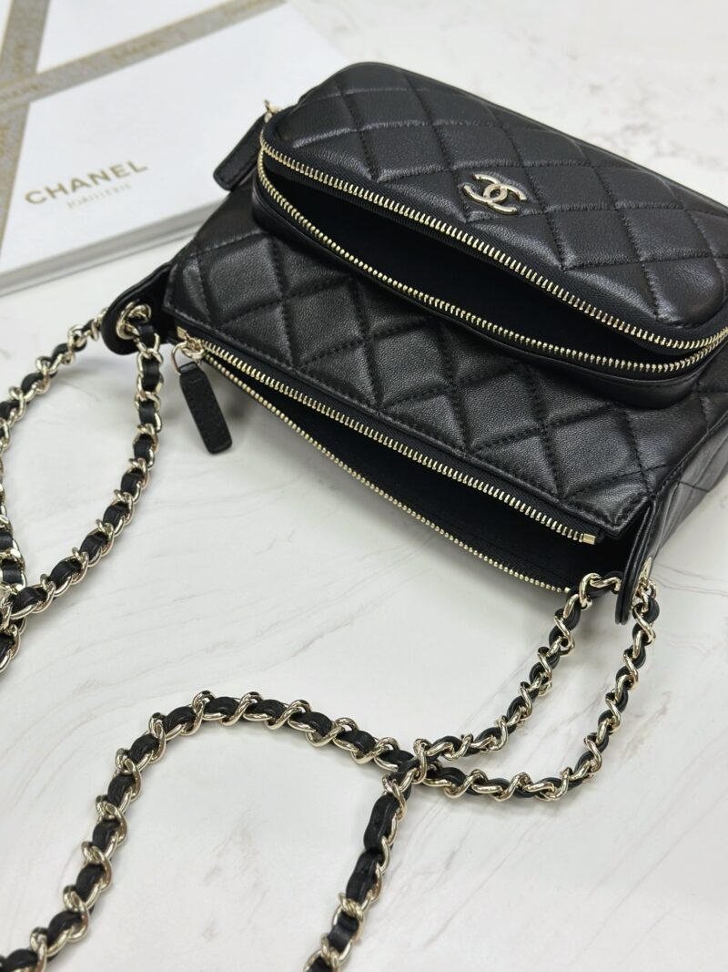 Chanel 25C Camera Bag - Image 9