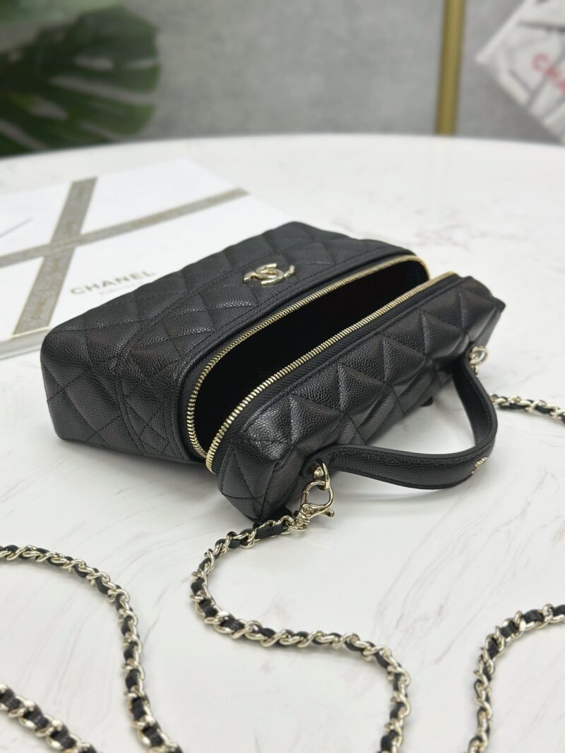 Chanel 25C Long Vanity with Chain - Image 9