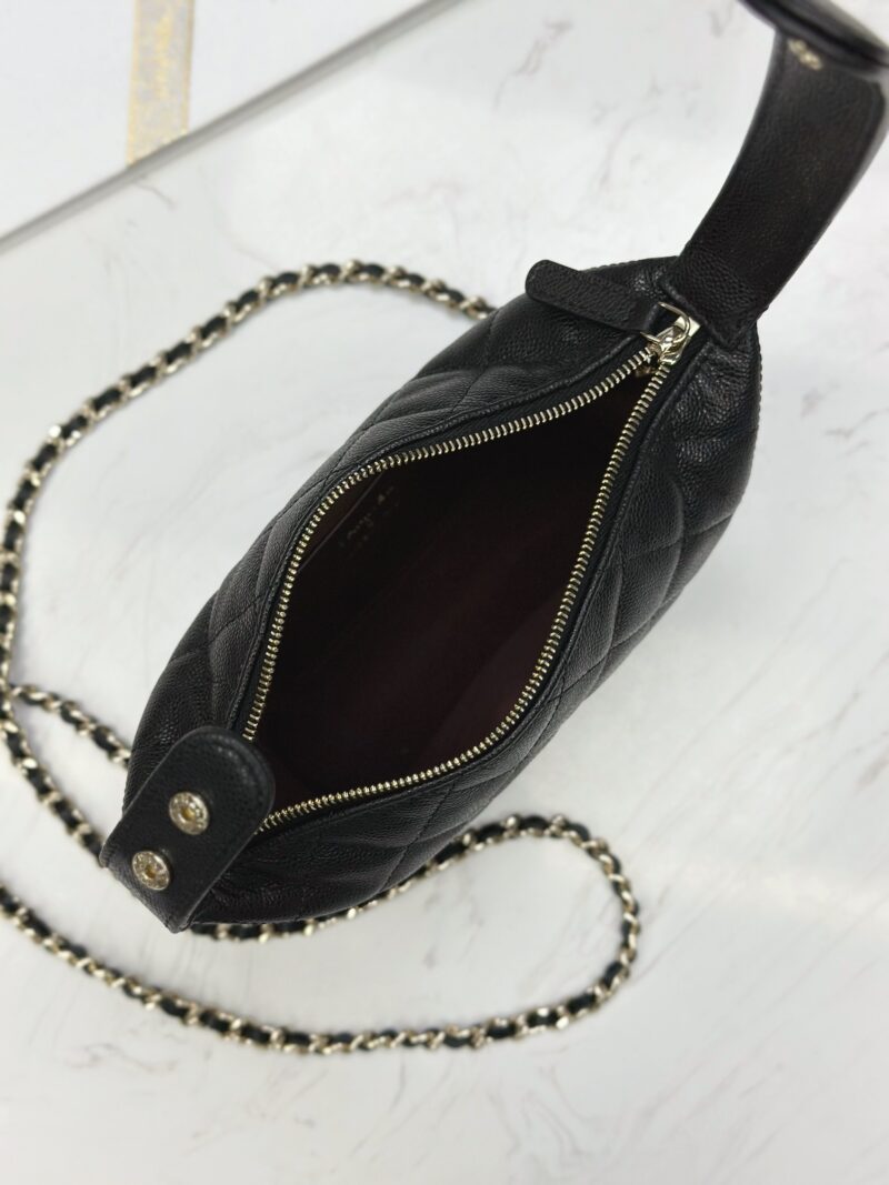 Chanel 25C Black Caviar Hobo Clutch on Chain - Image 3