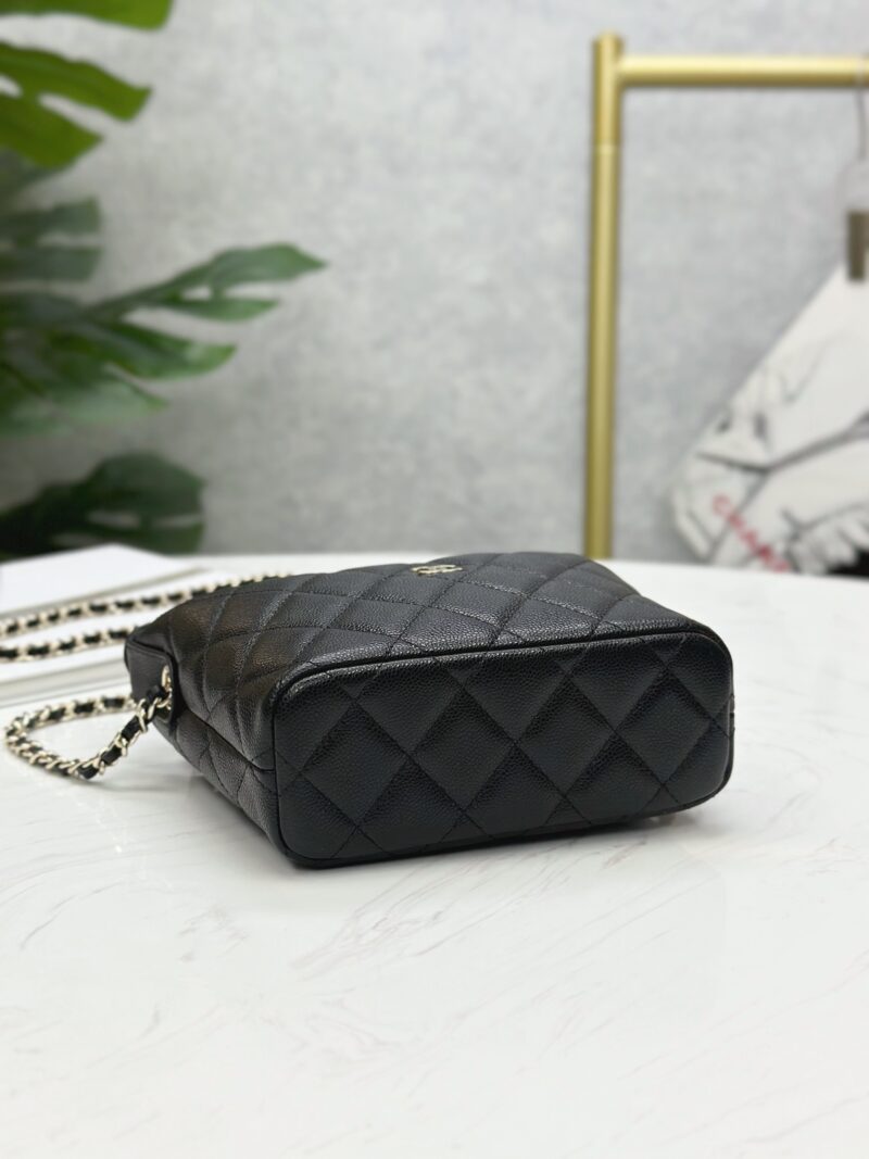 Chanel 25C Black Caviar Hobo Clutch on Chain - Image 5