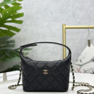 Replica Chanel 25C Black Caviar Hobo Clutch on Chain – Elegant and Versatile Replica Chanel Bags for Women